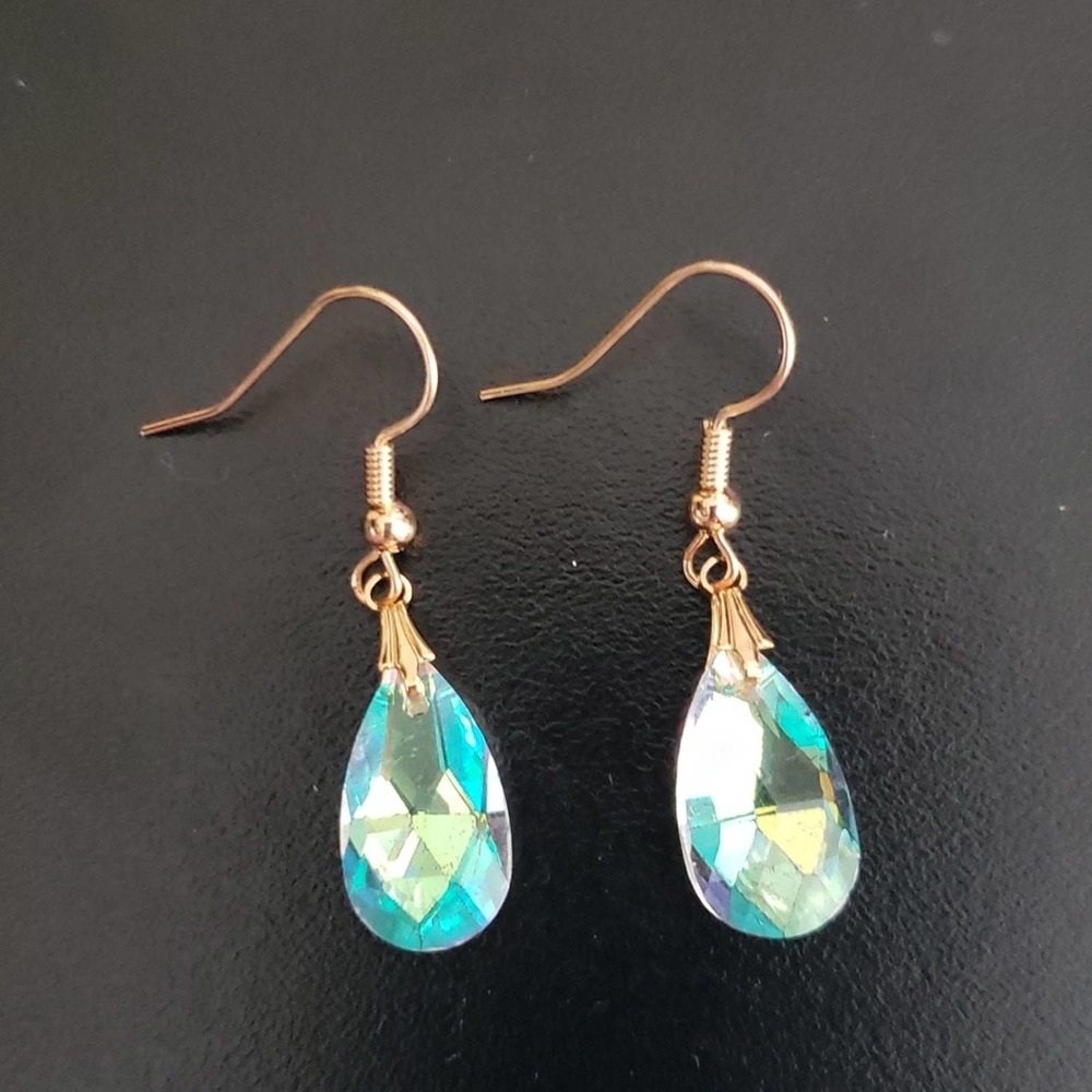 Iridescent glass crystal teardrop earrings - Picture 5 of 6